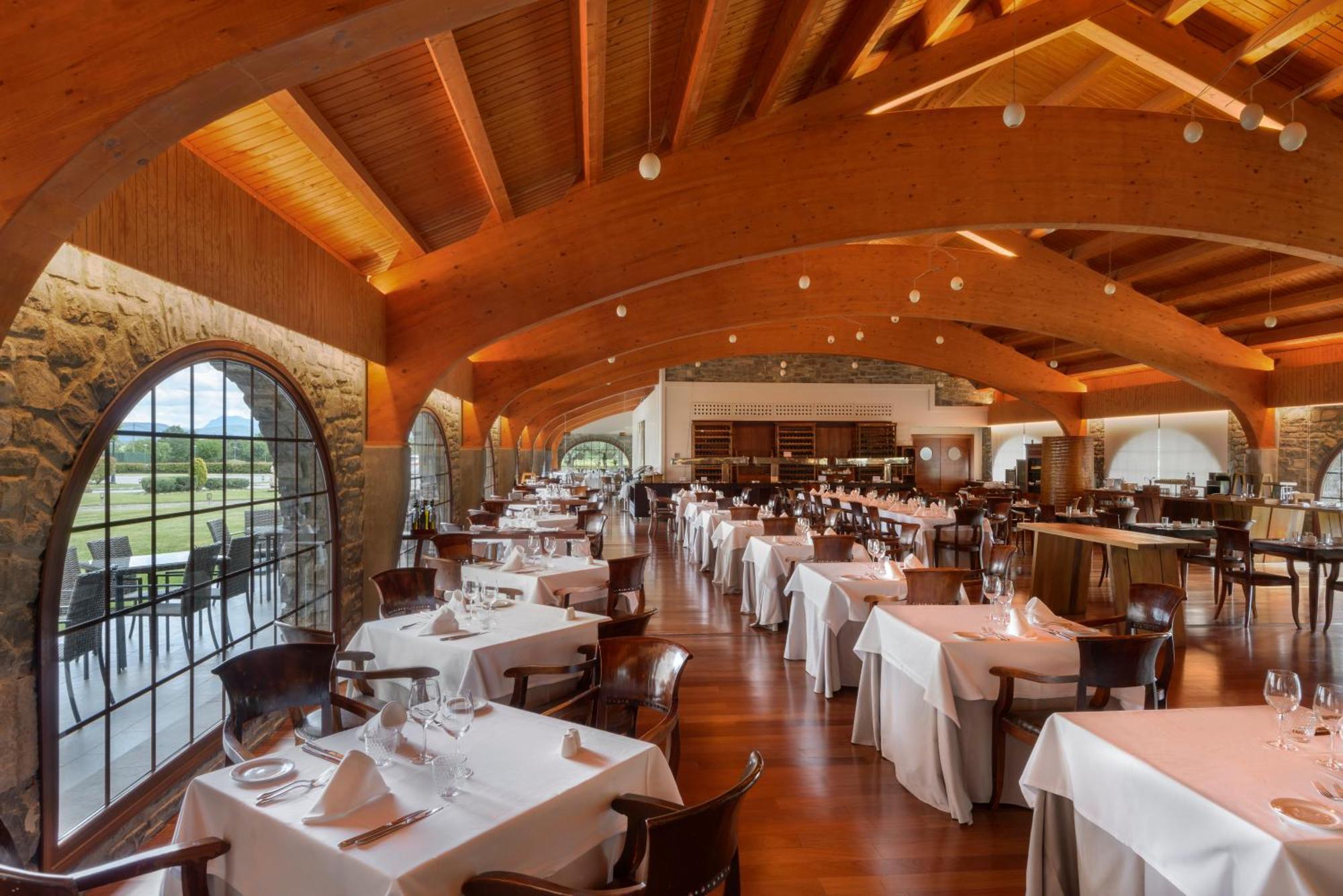 Hotel & Spa Monasterio De Boltaña Екстериор снимка Restaurant El Celler de Can Roca