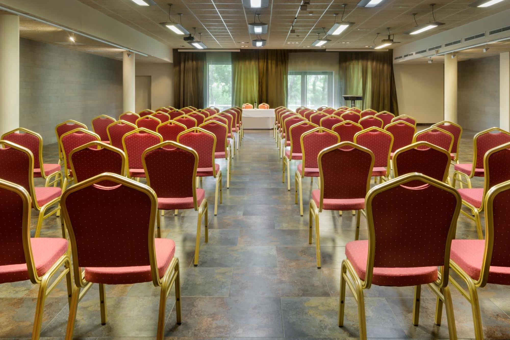 Hotel & Spa Monasterio De Boltaña Екстериор снимка Banquet Hall