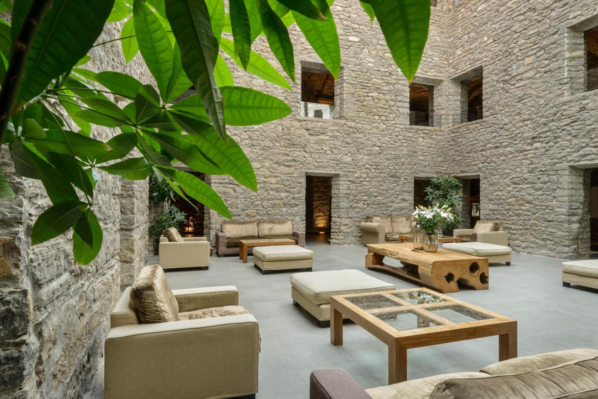 Hotel & Spa Monasterio De Boltaña Екстериор снимка The lobby