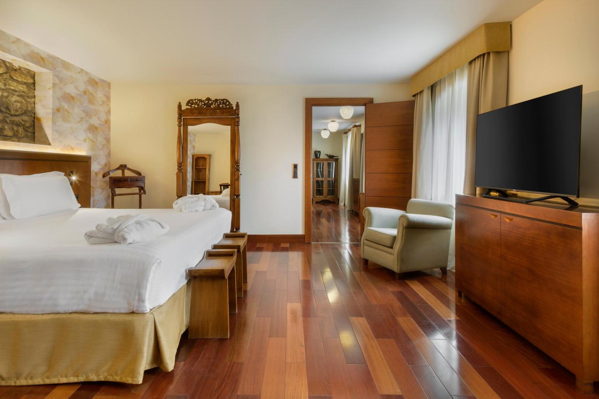 Hotel & Spa Monasterio De Boltaña Екстериор снимка Suite